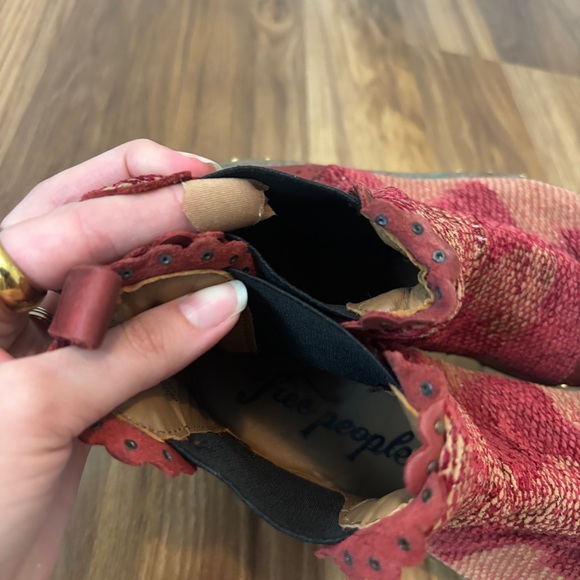 Free People Textile Atlas Chelsea Boot in Burgundy Red Kilim - Picture 12 of 13